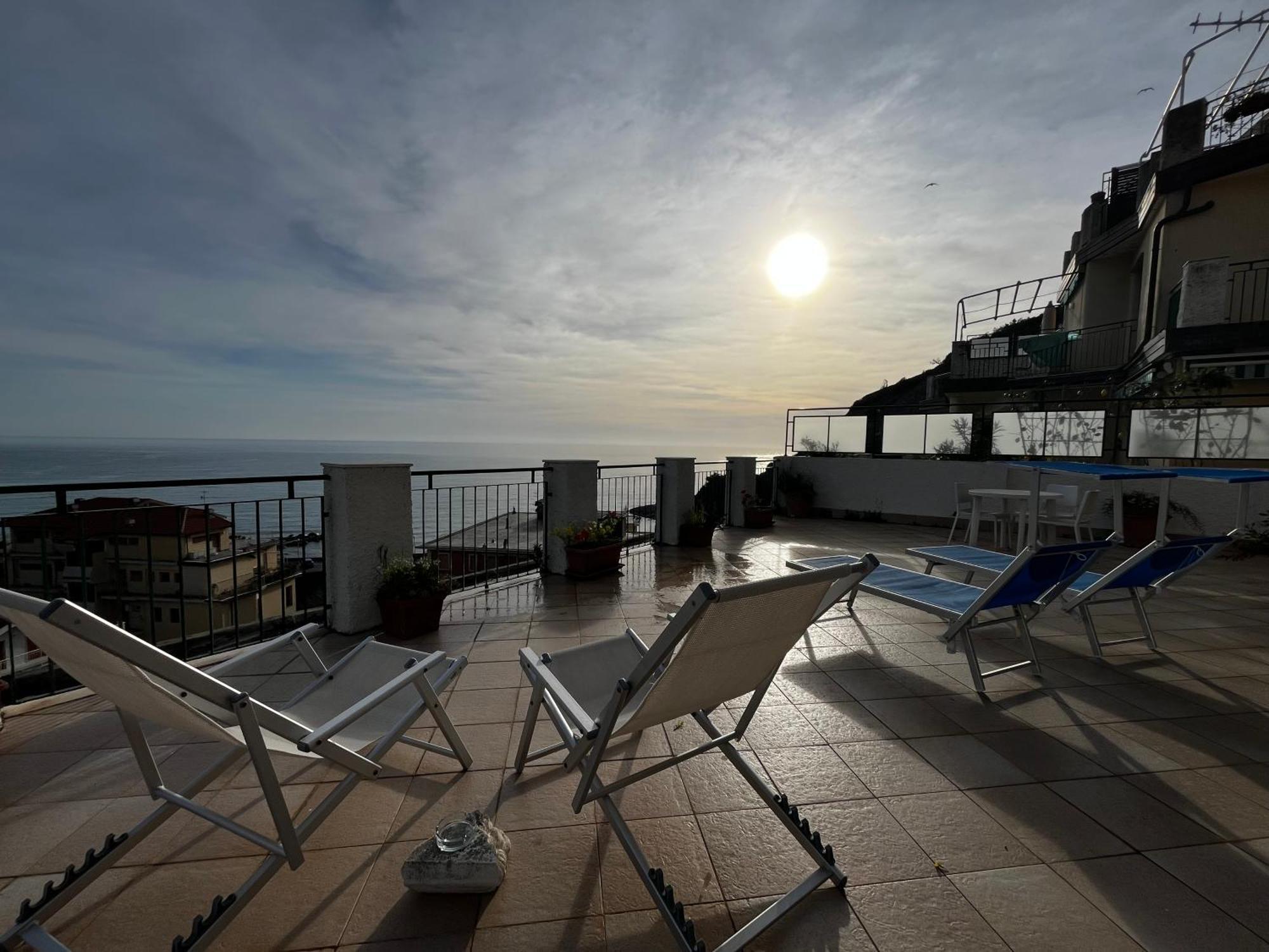 Sunflower Terrazza Panoramica Levanto Exterior foto
